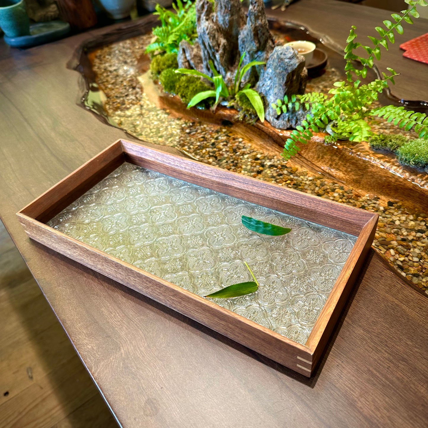 SHUI Classic Chinese Lacquer Tray with Glass Panel